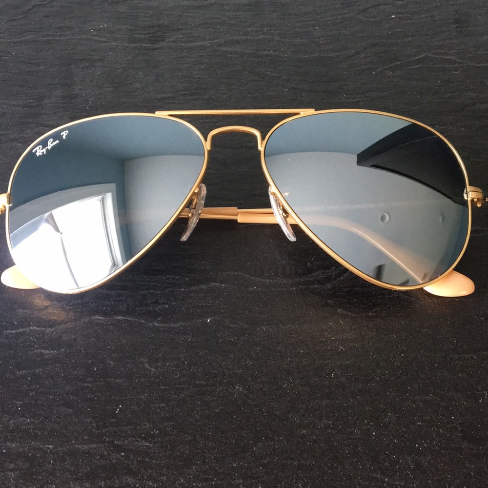 Ray-Ban Classic Polarized Aviator Sunglasses
